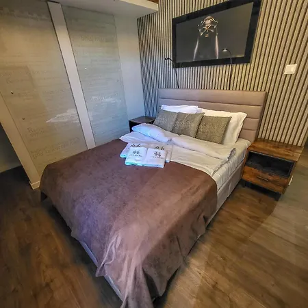 Like 2 Sauna,jacuzzi &