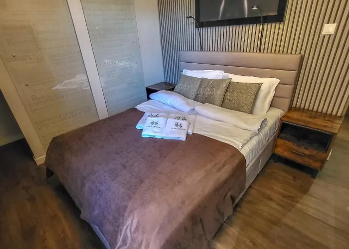 Like 2 Sauna,jacuzzi &